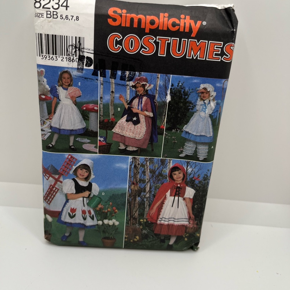 Simplicity Kids Costume Pattern -  8234 BB sizes 5-8